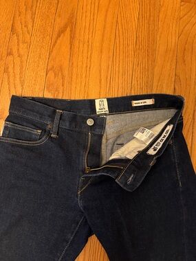 Women’s Slim Straight Jeans in Dark Indigo